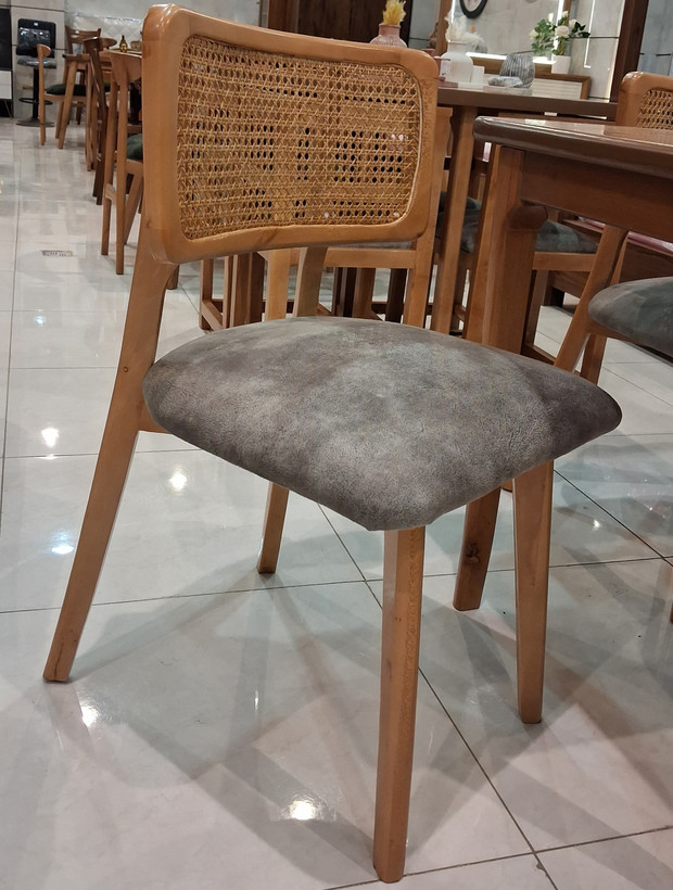 میز ناهارخوری حصیری